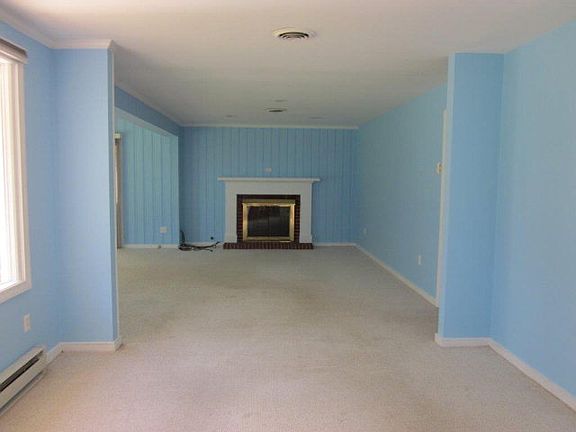 4th image of 133 West Dr