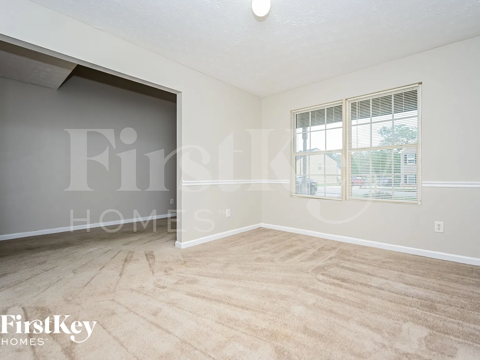 4 bed, 2.5 bath, 2500 sqft, $2,460 — Photo 3