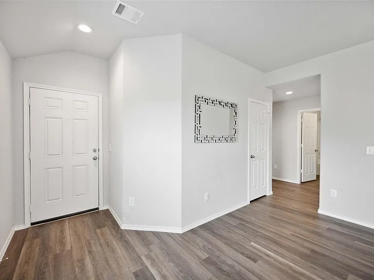 7907 Hollow Root Ln — Photo 5
