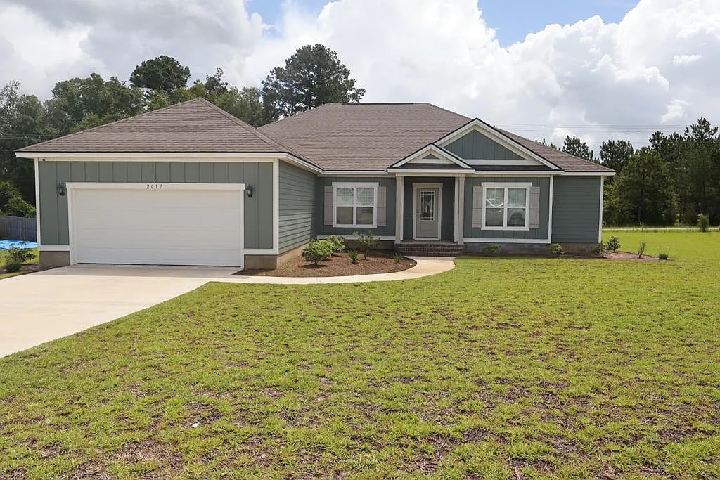 4 bed, 3.5 bath, 2455 sqft, $2,300 — Photo 1