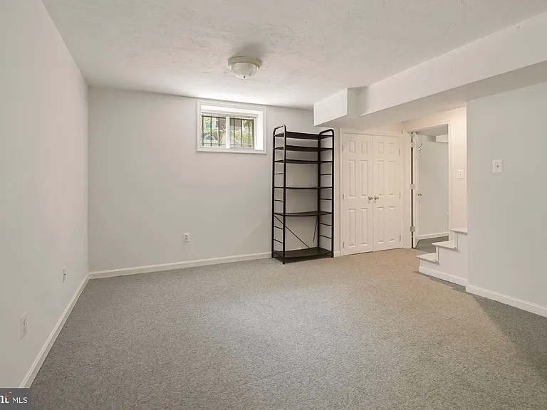 4505 Alton Pl NW — Photo 32