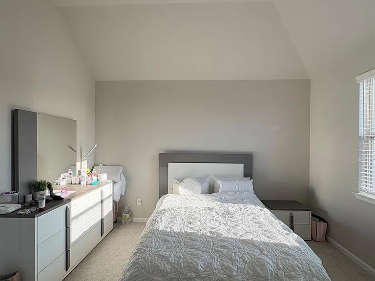 11904 Lawton Creek Ln — Photo 10