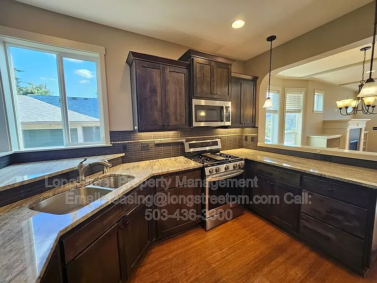 6458 NE 8th Ave — Photo 14