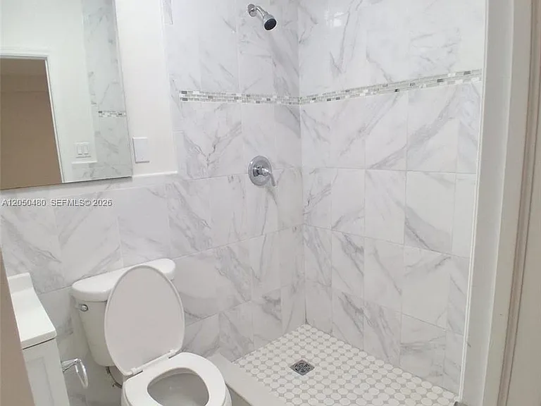 1231 SW 136th Pl #A — Photo 11