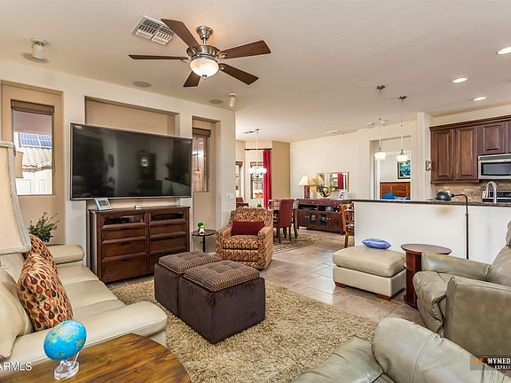 5th image of 1568 E Earl Dr