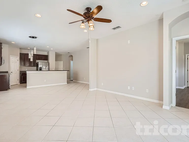 5555 Burlwood Dr — Photo 8