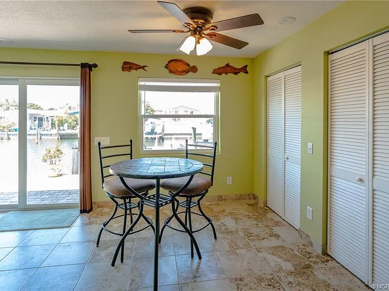 60 Aqua Ra Dr — Photo 4