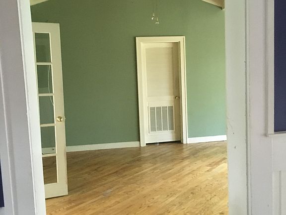 4th image of 247 Hickorydale Dr