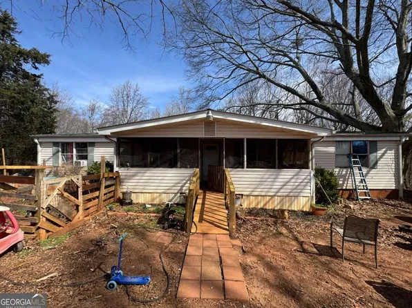 8943 John Savage Rd, Lula, GA 30554