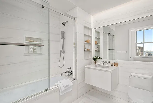 Bathroom, photo 1