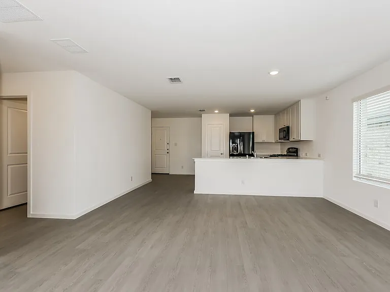 1426 Merlin Bluff St — Photo 4