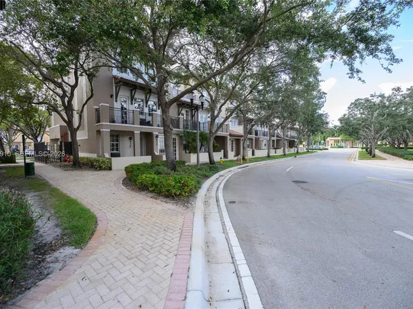 430 SW 147th Ave #430, Hollywood, FL 33027