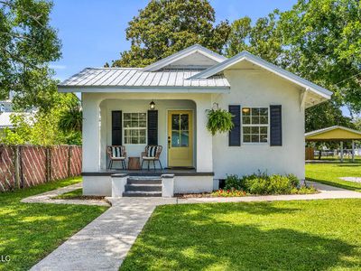 406 Easterbrook St, Bay Saint Louis, MS, 39520