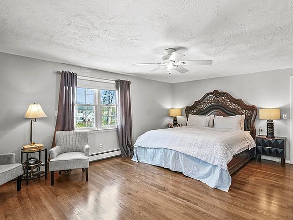 2nd image of 20 Indiana Drive