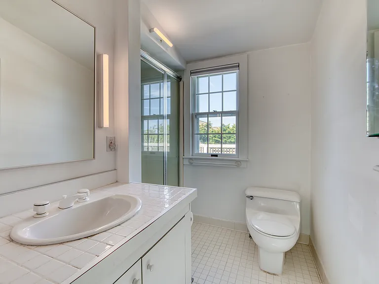 77 Gardiner Dr — Photo 7
