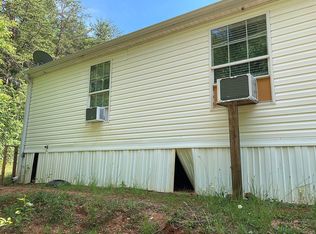 560 Fairwinds Dr, Tryon, NC 28782