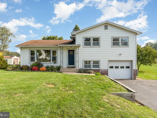 103 Earl St, Boiling Springs, PA 17007