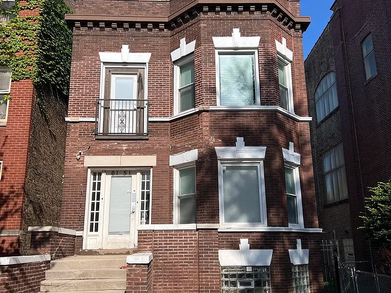 6151 S Langley Ave #1 — Photo 1
