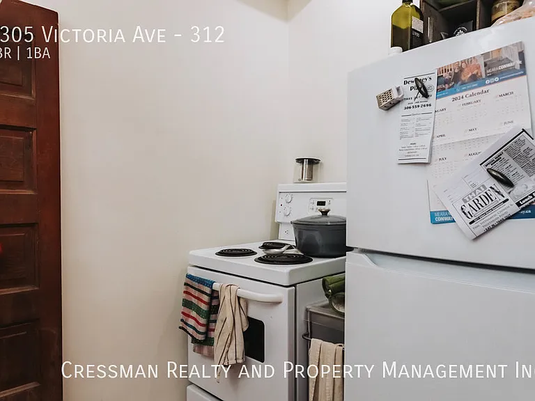 2305 Victoria Ave — Photo 34