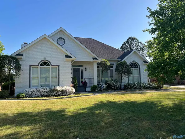 2772 Deford Mill Rd SE, Owens Cross Roads, AL 35763