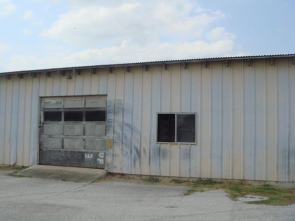 5th image of 1156 W Hidalgo Ave