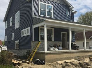 1530 Chestnut St, Wyandotte, MI 48192
