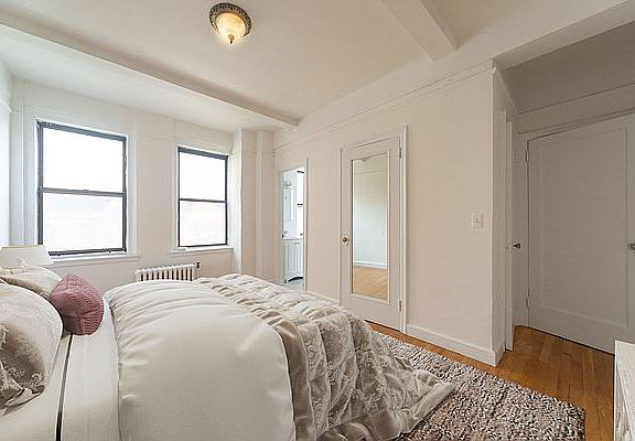 5th image of 244 W 72nd St APT 3b