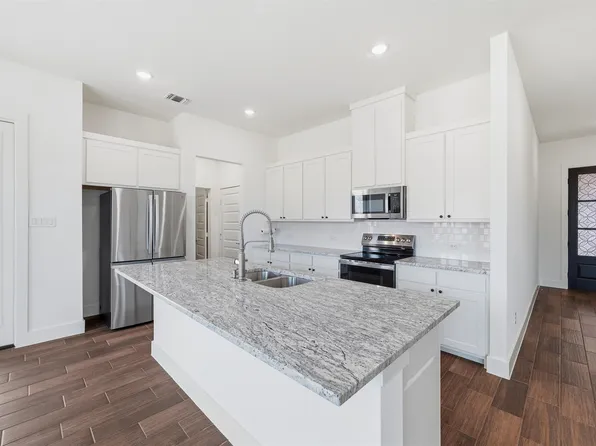 219 County Road 4690, Boyd, TX 76023