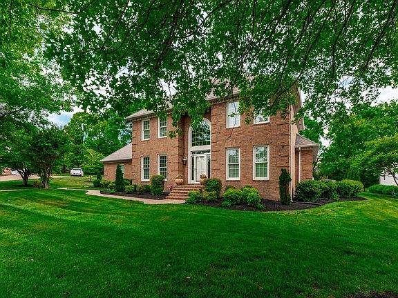 3rd image of 208 Pecan Ct