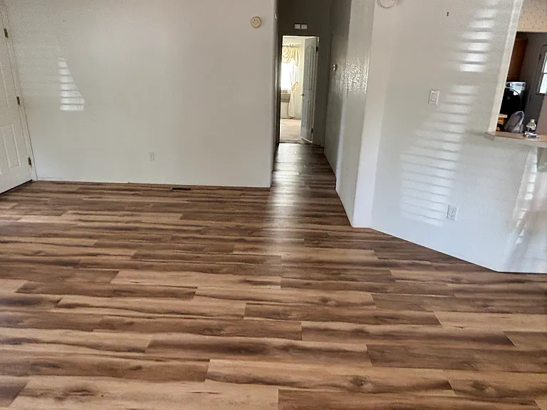 610 E Park Dr — Photo 2