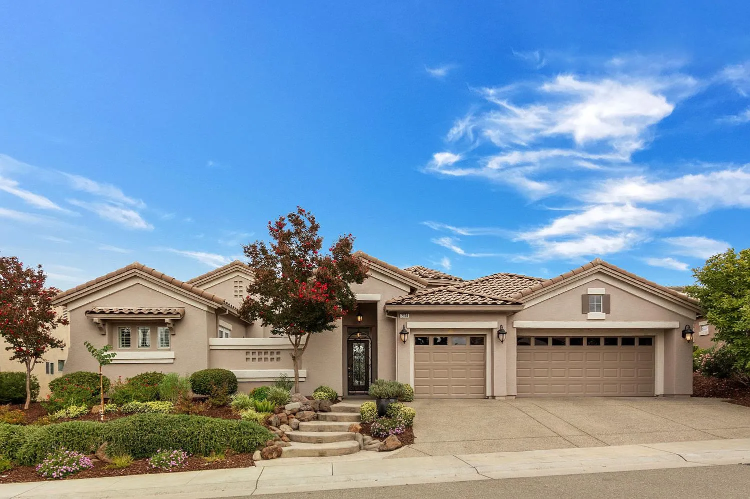 2134 Coldwater Ln photo 1