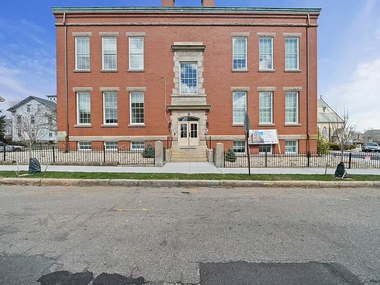 121 North St #204 — Photo 10