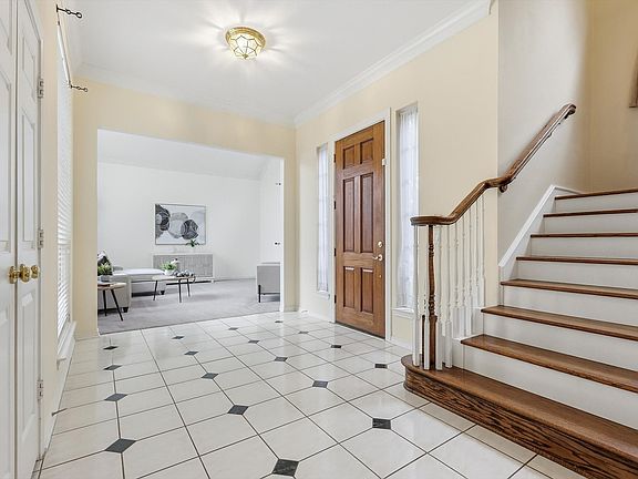 5th image of 514 Beverly Dr