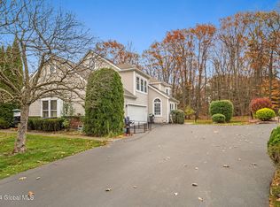 149 Killarney Dr, Niskayuna, NY
