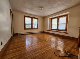 26 Courtland St #A, Worcester, MA 01602