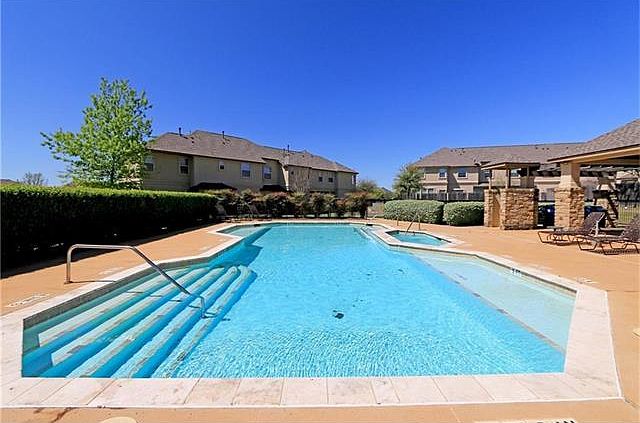 1st image of 1101 Parmer Ln #220