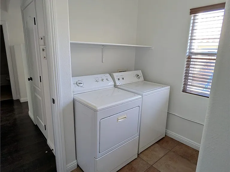 2266 Smokey Sky Dr — Photo 2