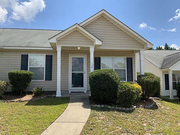 3rd image of 127 Linville Ct