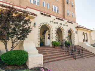 4555 Main St APT 500, Kansas City, MO 64111