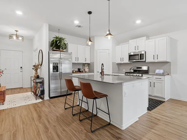 129 Esparza Dr — Photo 7