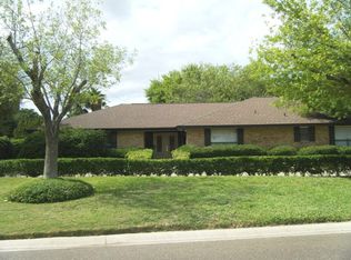 318 Regal Dr, Laredo, TX 78041