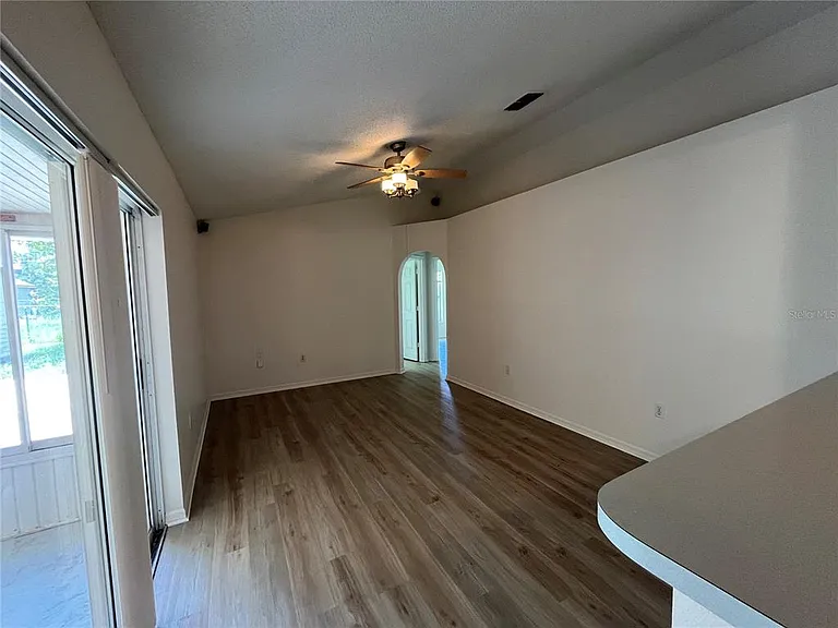 821 Marquis Ct — Photo 12