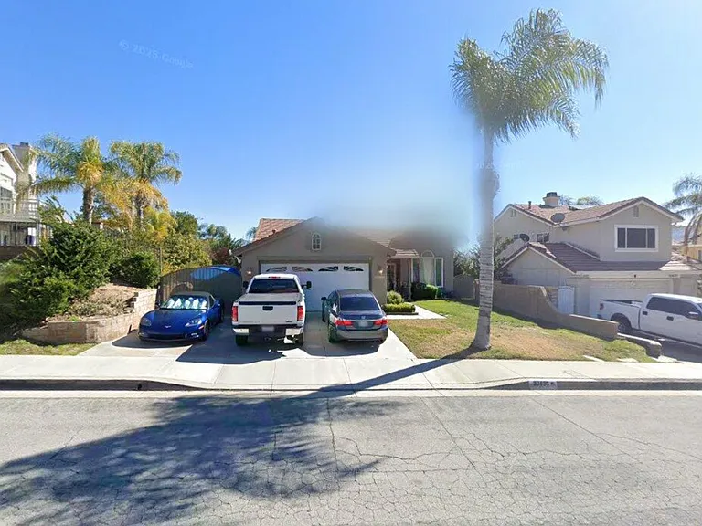 Yosemite Dr — Photo 1