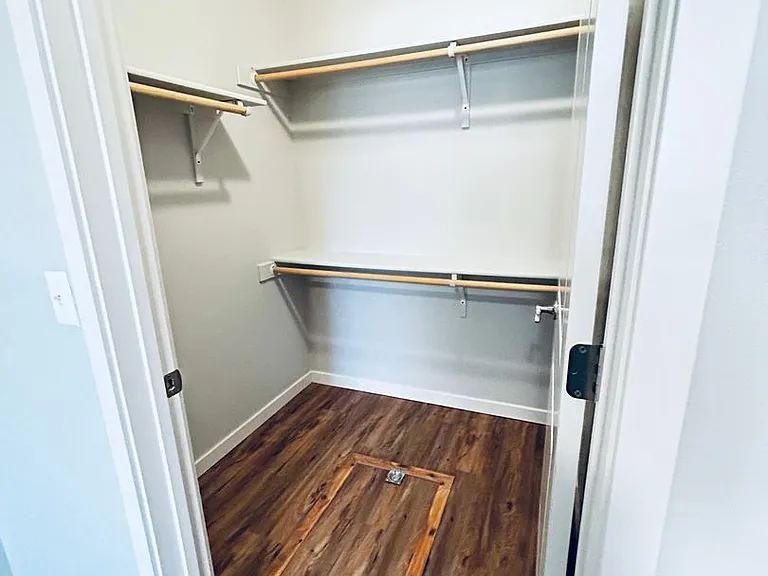 2111 S Accolade Ave — Photo 16