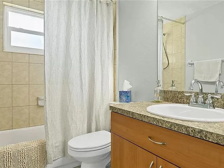 4247 Gulfshore Ct — Photo 12
