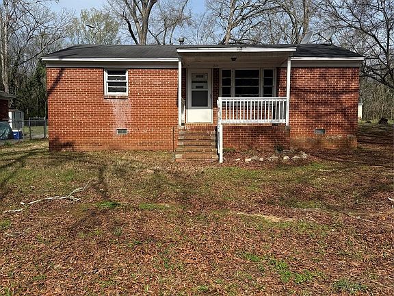 2nd image of 205 Jewel St