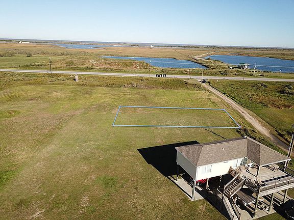 5th image of 801 Caplen Shores Dr