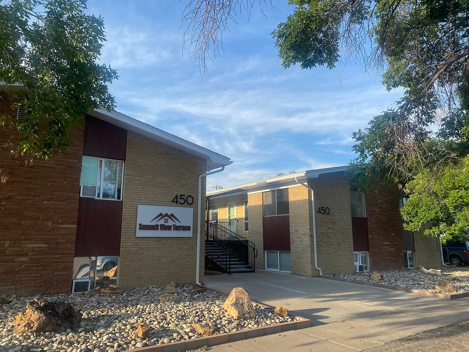 Summit View Apartments — Photo 4
