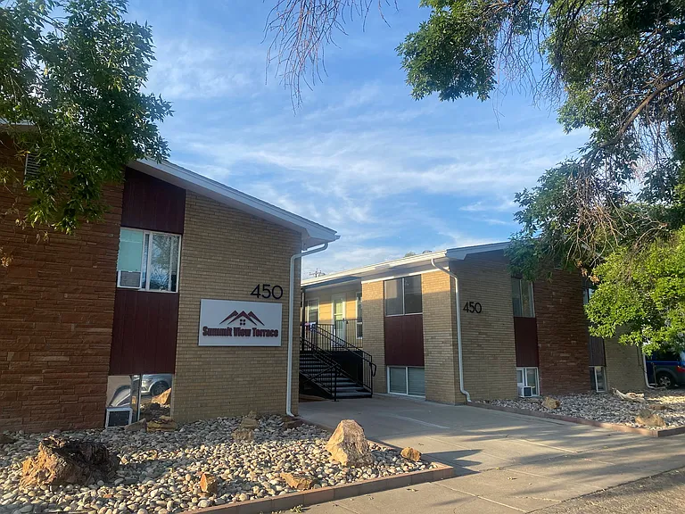 Summit View Apartments — Photo 4