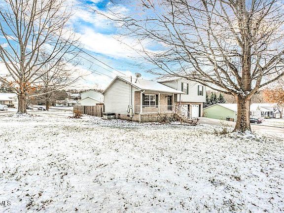 2nd image of 5901 Antiqua Ln